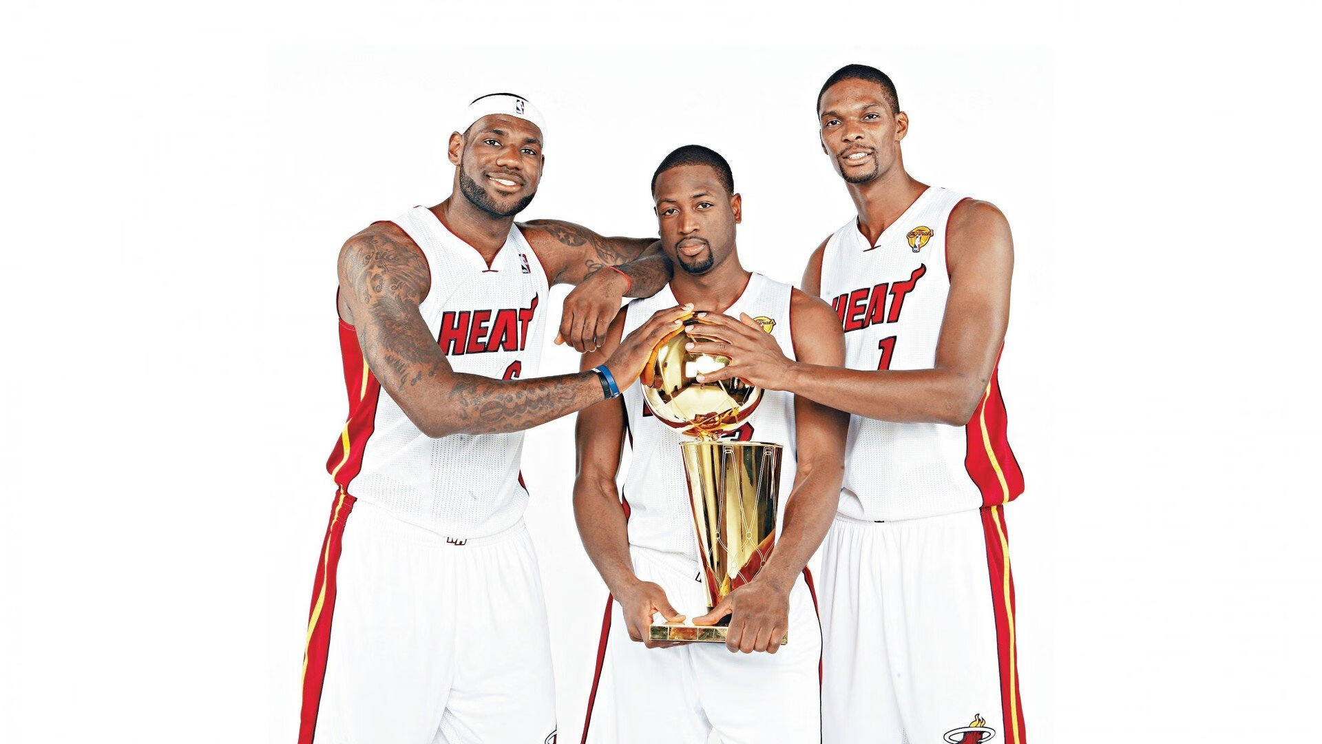 哈登宣布离开快船，火箭迎来全新转会动态，火箭官宣哈登